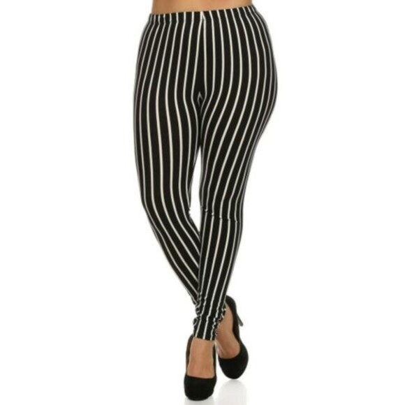 Extra Plus Size Black and White Vertical Pinstripe Leggings‎ - Picture 1 of 9